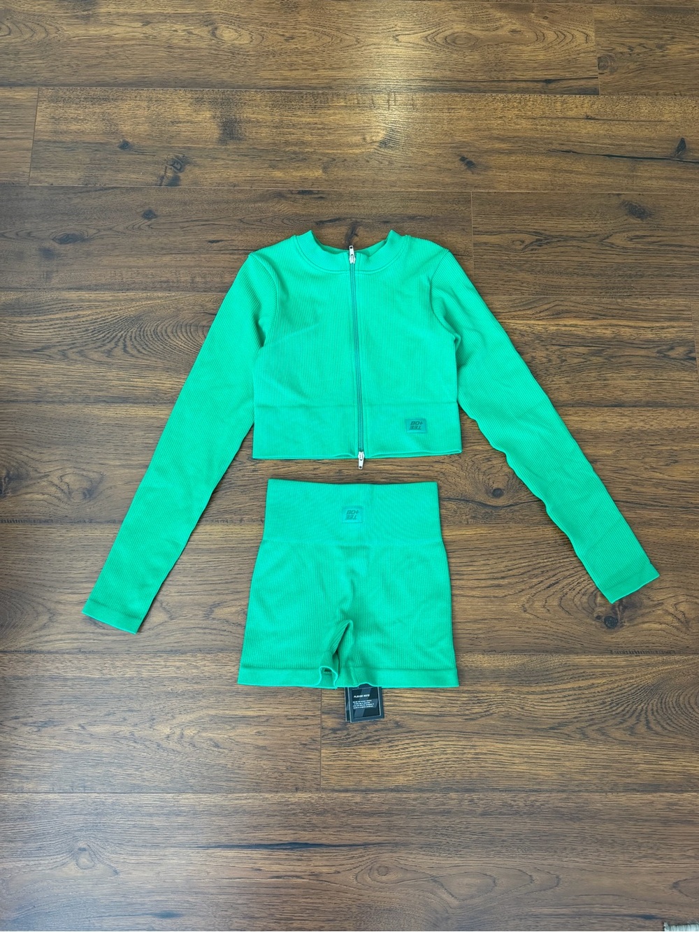 Women's Zip-Front Cropped Active Set in Green